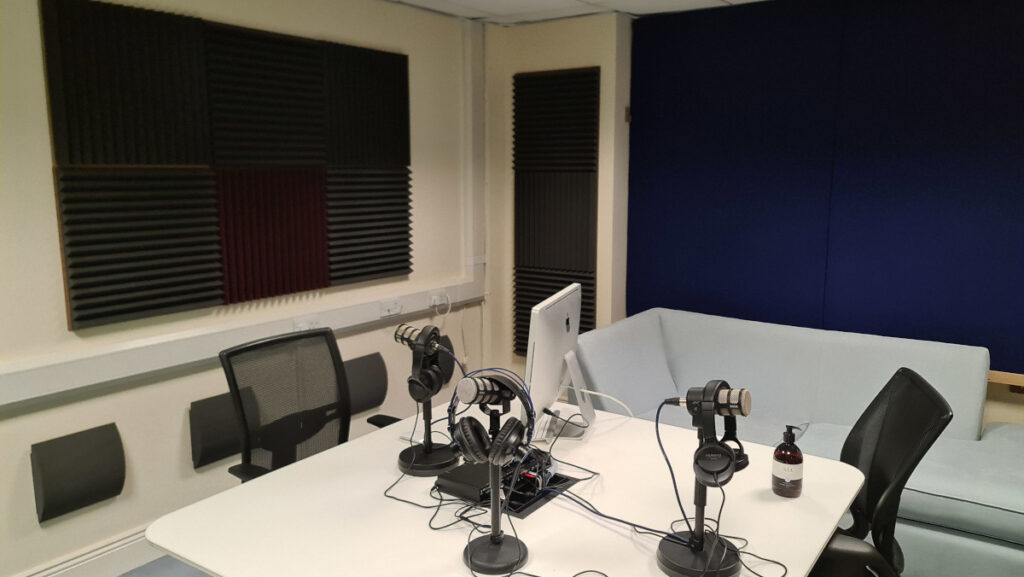 podcast-room